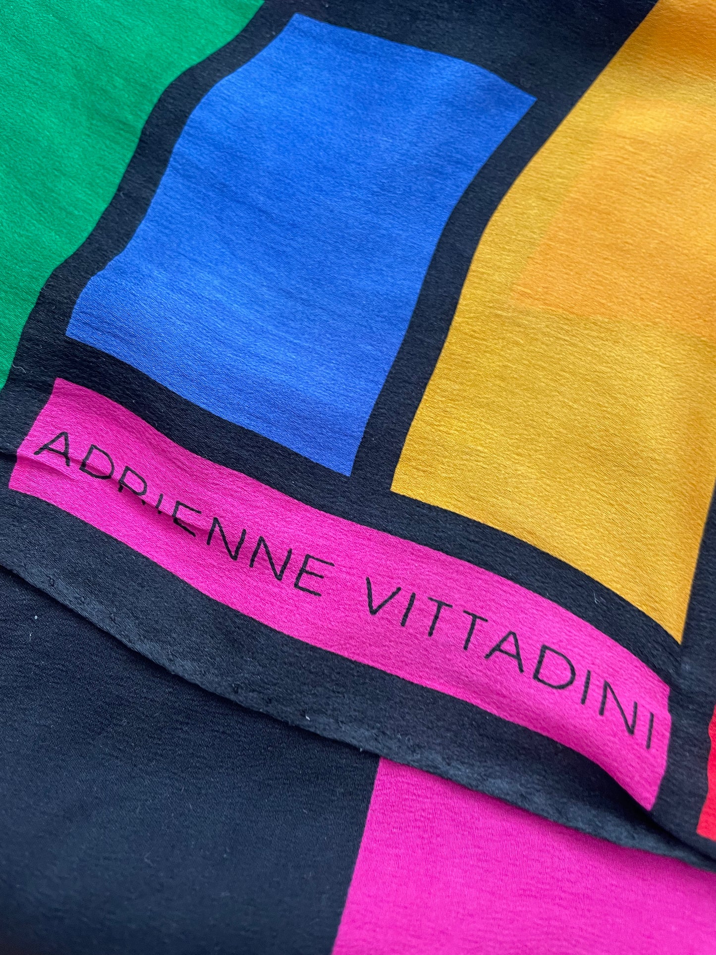100% silk scarf - Adrienne Vittadini