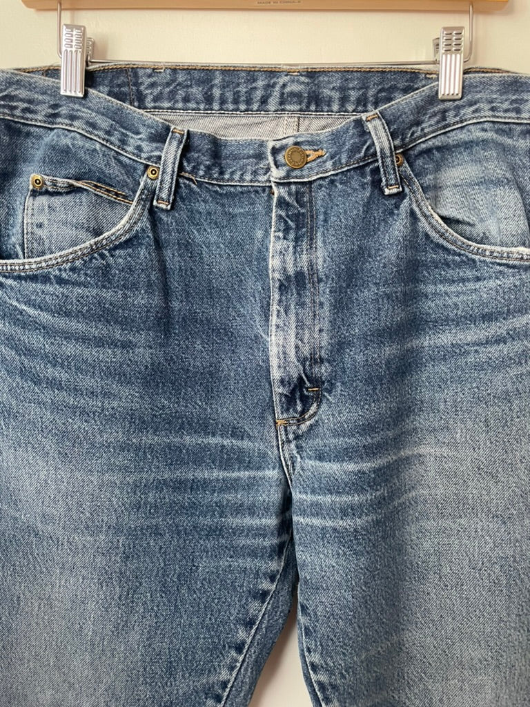 Wrangler straight leg denim, 34"x32"