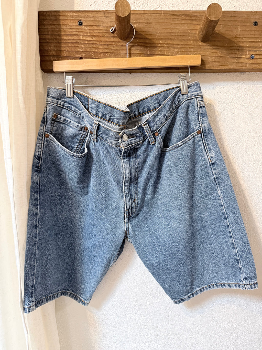 Levi 505's denim jorts -