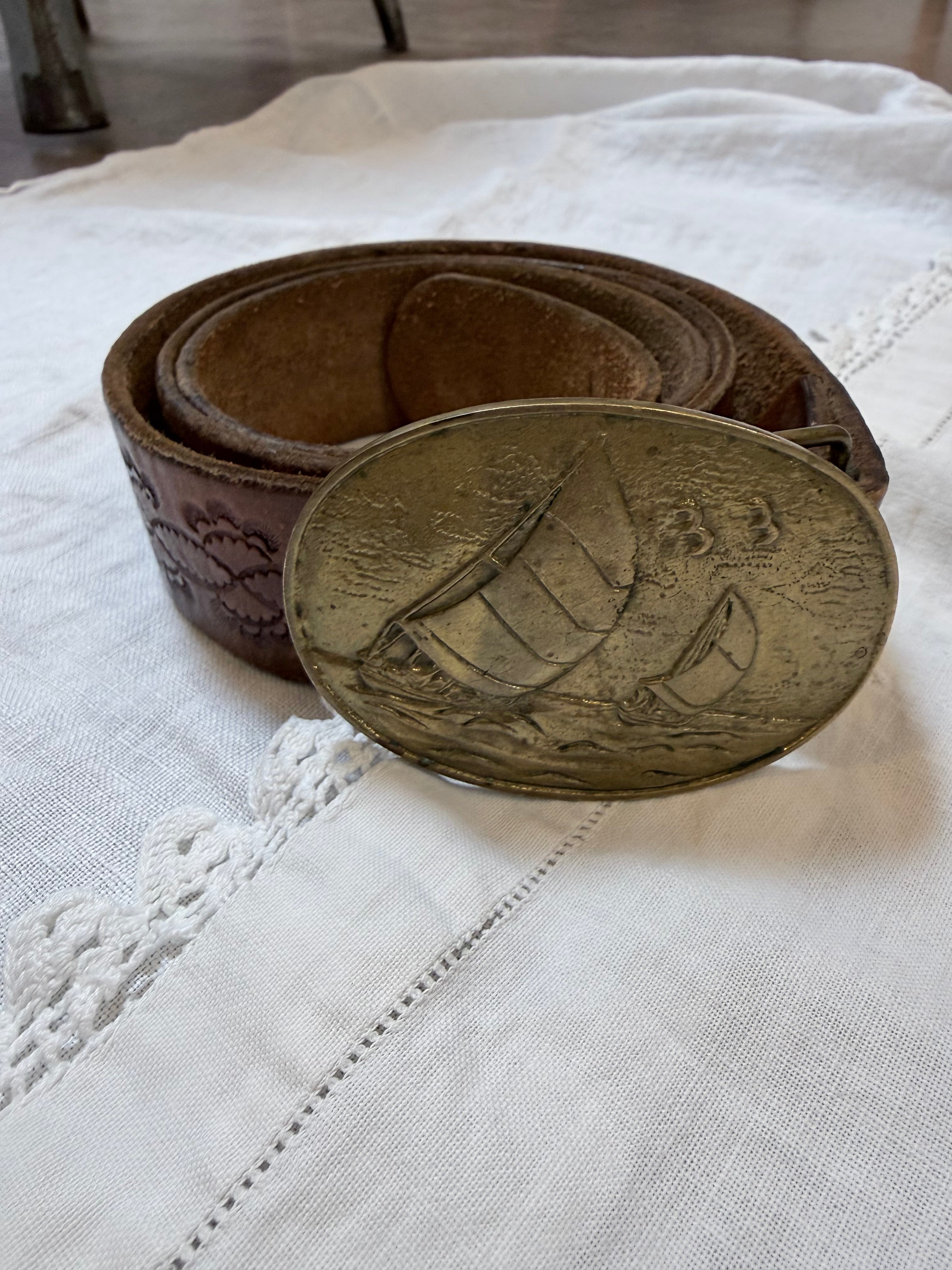 Leathr belt with sail boat belt bucke