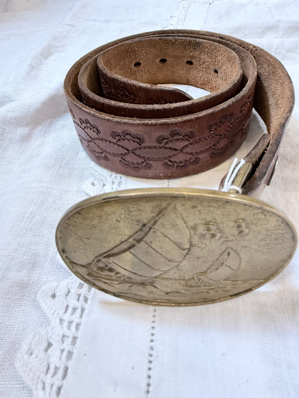 Leathr belt with sail boat belt bucke