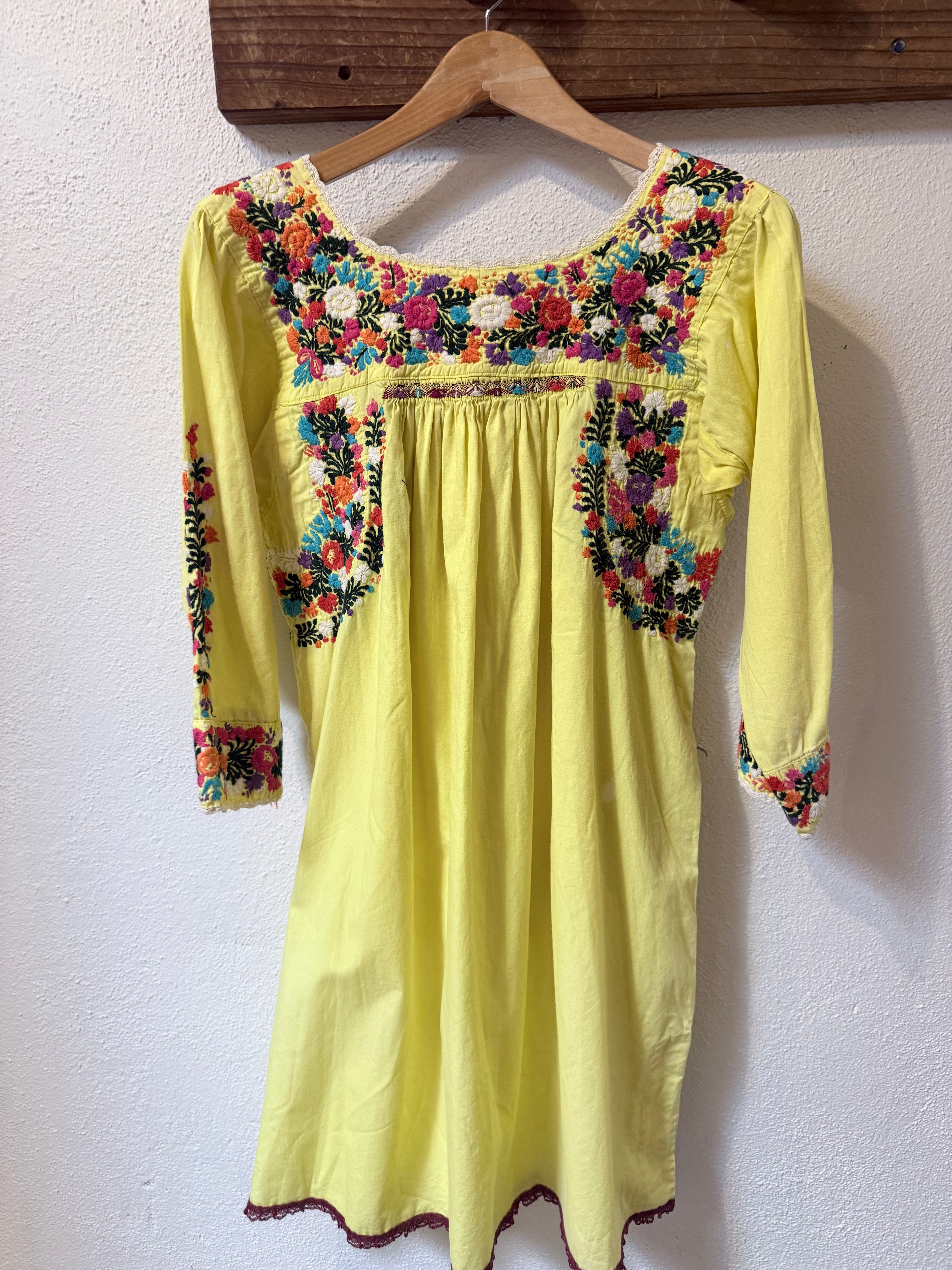Puebla - style dress