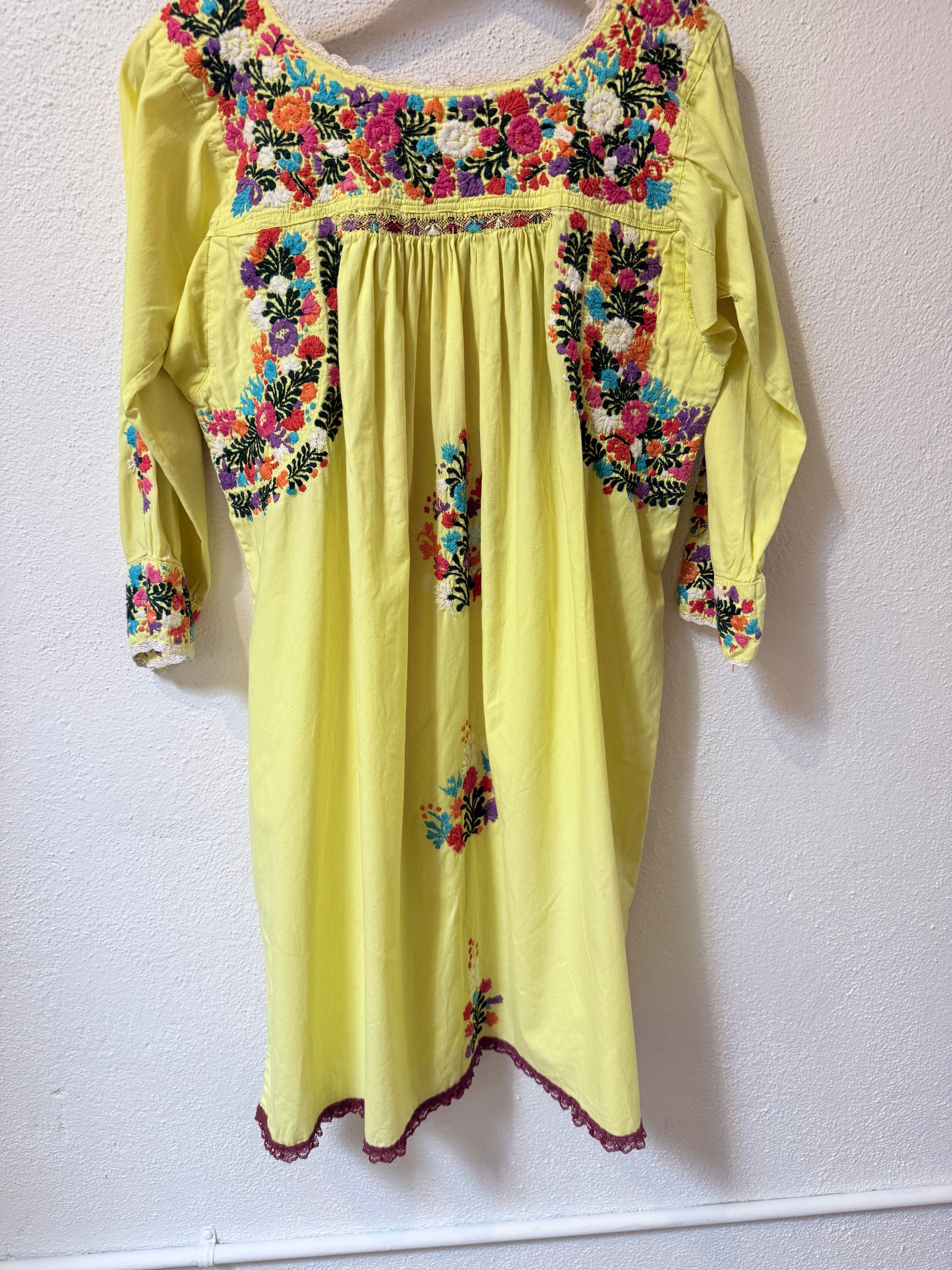 Puebla - style dress