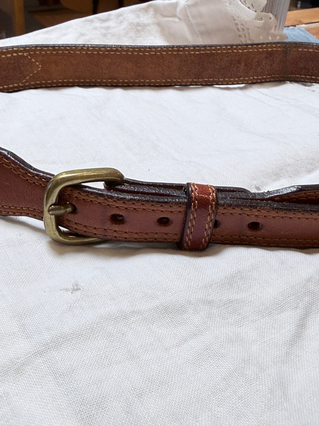 Vintage feather leather brown belt