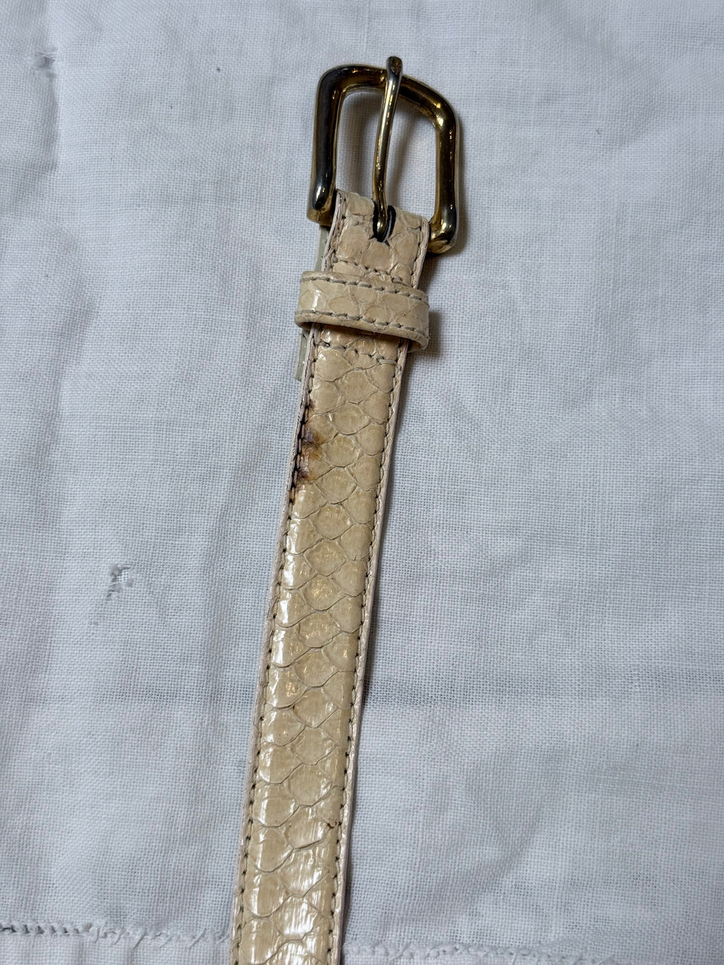 Vintage cream snakeskin skinny belt