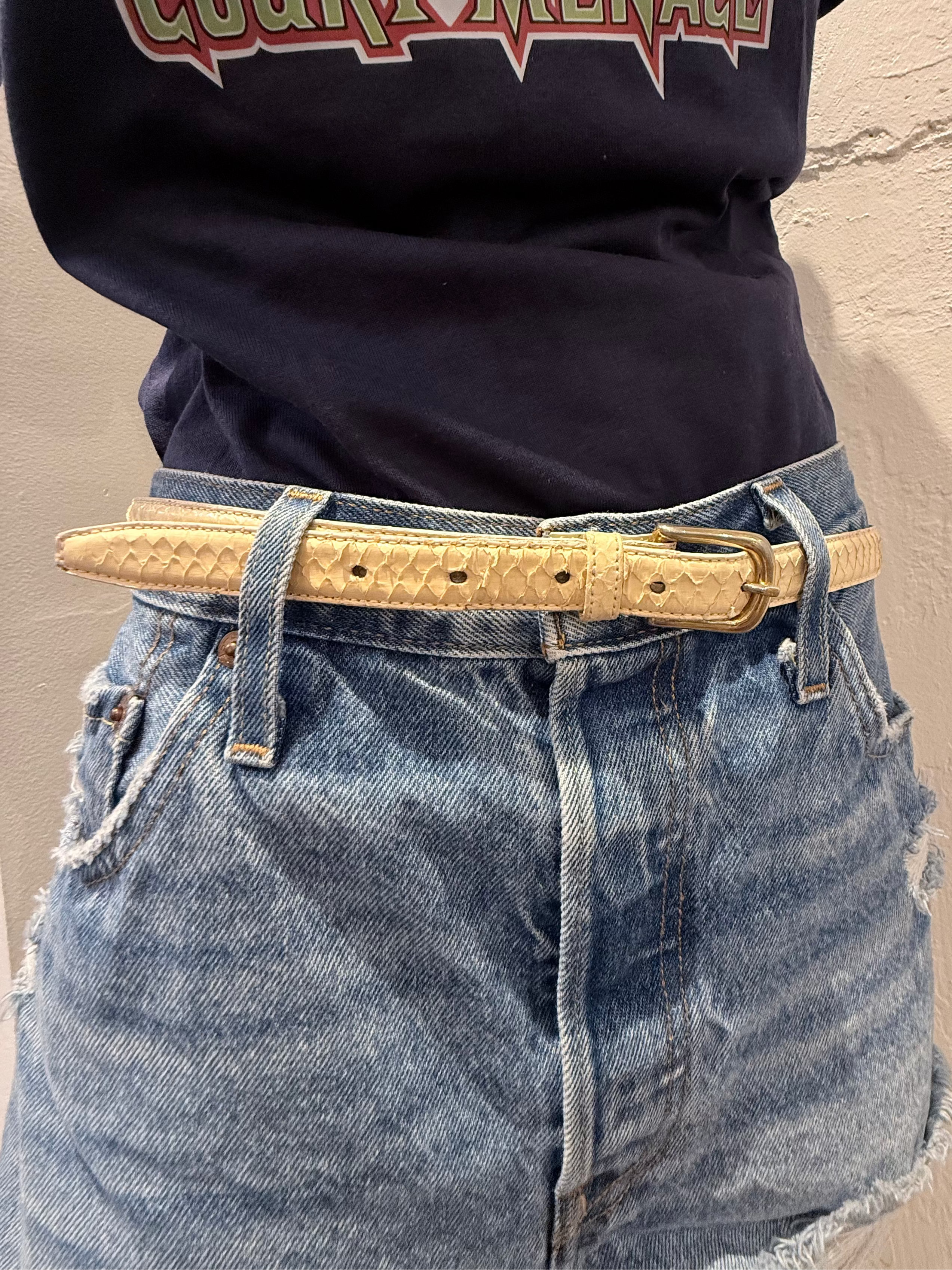 Vintage cream snakeskin skinny belt