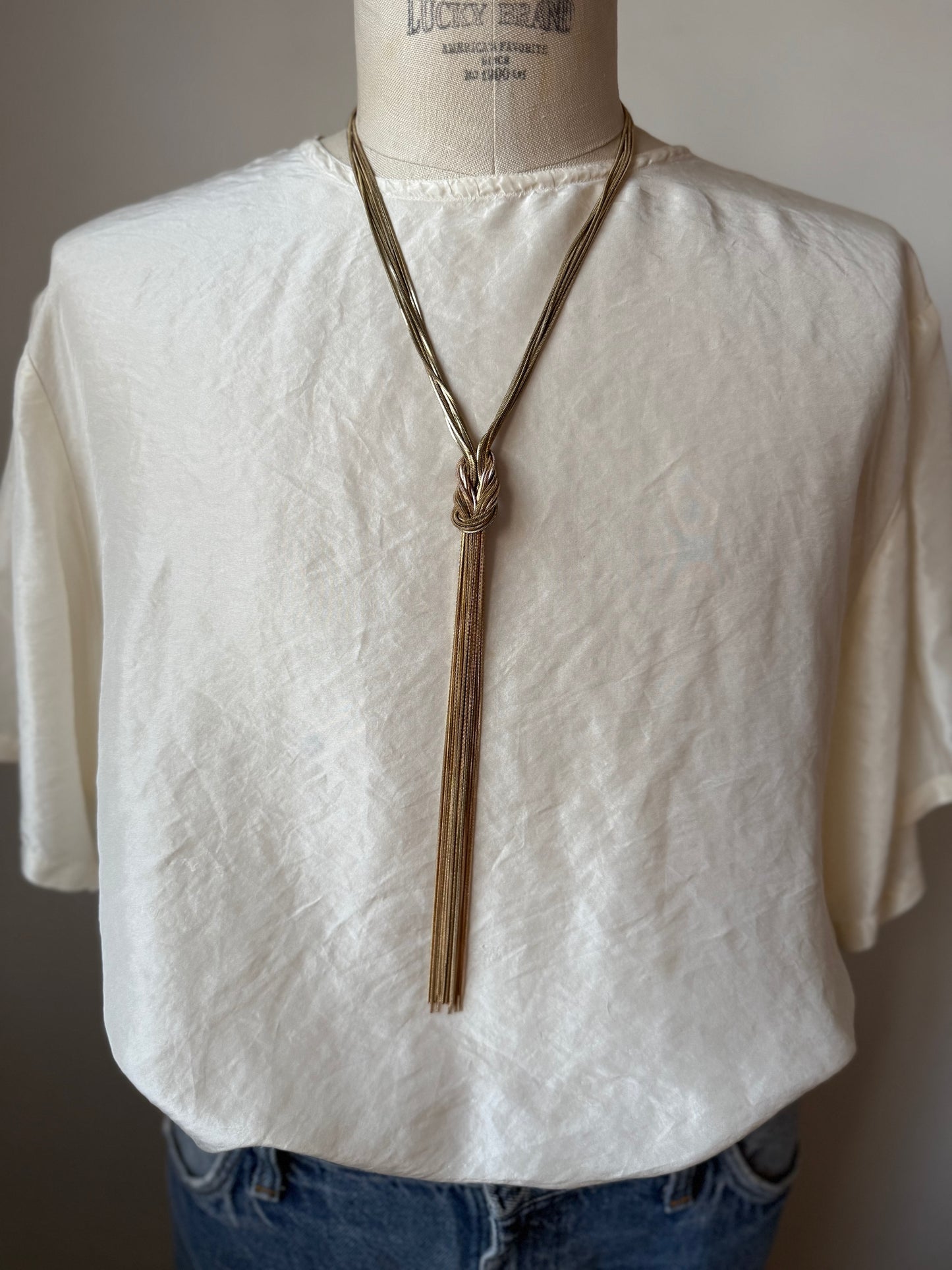 Knot chain necklace